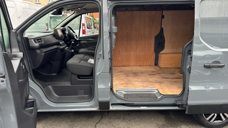 Renault Trafic Swb Diesel SL30 Blue dCi 150 Extra Sport [Safety] Van